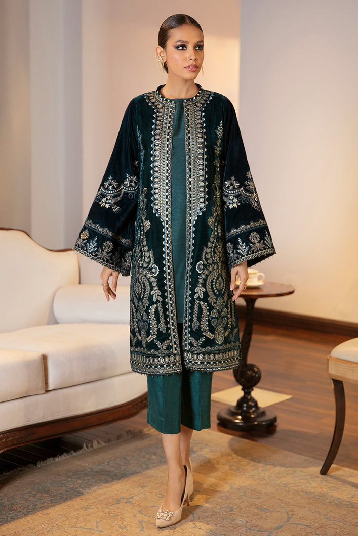 Buy Baroque Pakistani Designer Embroidered Velvet Shawl with discount code and sale price. Shop Pakistani Clothes Online UK- BAROQUE Chiffon for Wedding, Luxury Lawn 2022 Embroidered Chiffon, Velvet Suits, Winter dresses & Bridal Wear & Ready Made Suits for Pakistani Party Wear UK and USA at LebaasOnline.