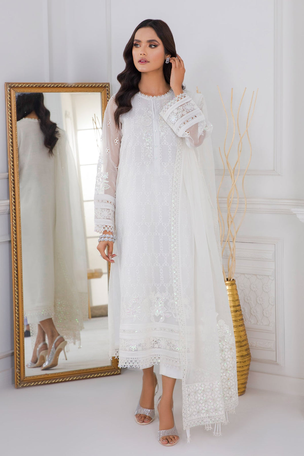 Buy Baroque Fashion | Embroidered Collection'23 from Lebaasonline Pakistani Clothes Stockist in UK @ best price- SALE ! Shop Baroque Chantelle ‘22, Baroque PK Summer Suits, Pakistani Clothes Online UK for Wedding, Party & Bridal Wear. Indian & Pakistani Summer Dresses by BAROQUE in the UK & USA at LebaasOnline.