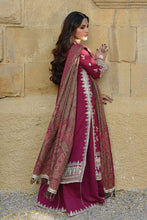 Load image into Gallery viewer, Buy QALAMKAR LUXURY SHAWL COLLECTION 2022 . This winter wedding can be beautifully flaunted with our Qalamkar Collection. We have other Pakistani dress IN USA of Maria B Sana Safinaz PAKISTANI BRIDAL DRESS We can deliver unstitched/customized dresses like PAKISTANI BOUTIQUE DRESSES in UK USA from Lebaasonline