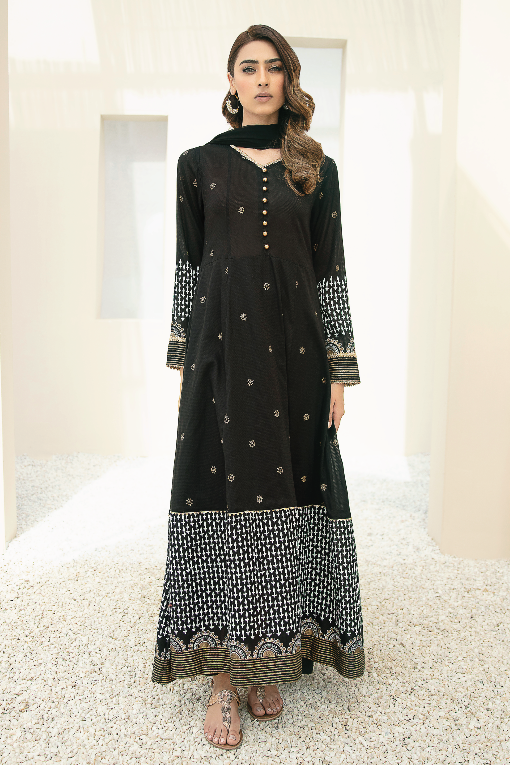 Iznik Pret Wear 2021 | ARRAY PANTHER Black 1 piece lawn dress is most popular for Eid dress and summer outfits. We have wide range of stitched and Readymade dresses of Iznik lawn 2021, Iznik pret '21. This Eid get yourself elegant and classy outfit of Iznik in USA, UK, France, Spain from Lebaasonline at SALE price!