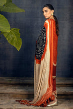 Load image into Gallery viewer,  SANA SAFINAZ | Muzlin Winter’21 Orange Muzlin Collection of Sana Safinaz is exclusively available @lebaasonline The Pakistani designer dresses online USA available for party/evening wear with customization The Wedding dresses online UK for this wedding can be flaunt with Maria B collection in UK USA at lebaasonline
