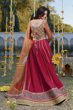 Load image into Gallery viewer, QALAMKAR | LUXURY FORMALS&#39;23 exclusive collection of QALAMKAR WEDDING COLLECTION 2023 from our website. We have various PAKISTANI DRESSES ONLINE IN UK,  QALAMKAR LUXURY FORMALS &#39;23. Get your unstitched or customized PAKISATNI BOUTIQUE IN UK, USA, FRACE , QATAR, DUBAI from Lebaasonline at SALE!