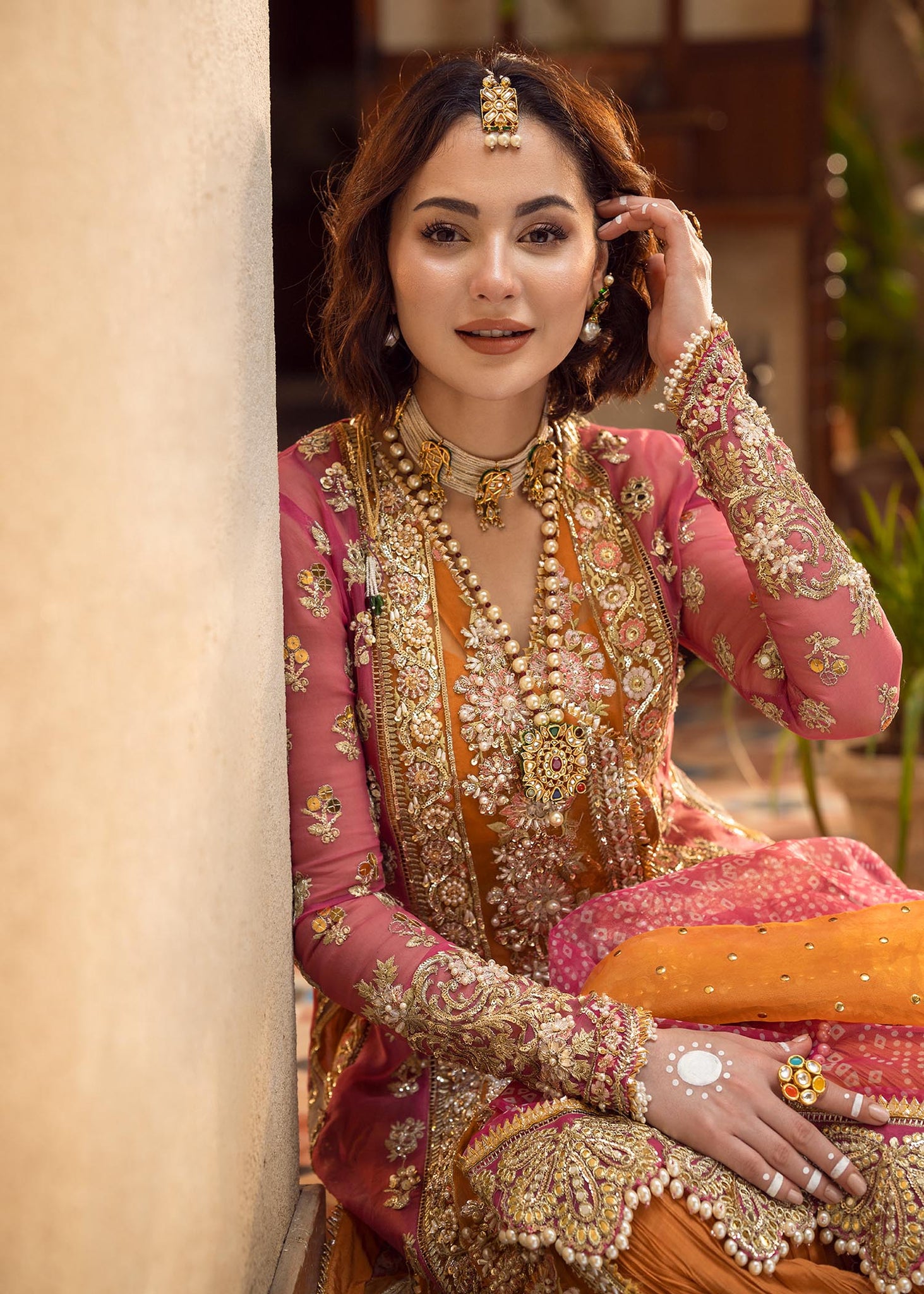 Mehndi suits online top
