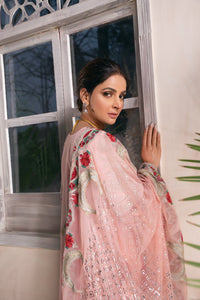 MARYAM HUSSAIN Luxury Lawn '21 Collection -MUSK Peach dress most popular Pakistani outfits for evening wear and winter season in the UK, USA and France. These 3 pc unstitched, stitched & READY MADE Indian & Pakistani Suits are best for Eid outfits. Shop Salwar Kameez by Maryam Hussain on SALE price at Lebaasonline!