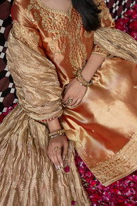 Buy MUSHQ | SUNEHRI 2023-SILK EDITION Golden Designer Dresses Is an exclusively available for online UK @lebaasonline. PAKISTANI WEDDING DRESSES ONLINE UK can be customized at Pakistani designer boutique in USA, UK, France, Dubai, Saudi, London. Get Pakistani & Indian velvet BRIDAL DRESSES ONLINE USA at Lebaasonline.