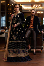 Load image into Gallery viewer, Mushq velvet collection 2022 Is an exclusively available for online UK @lebaasonline. PAKISTANI WEDDING DRESSES ONLINE UK can be customized at Pakistani designer boutique in USA, UK, France, London. Get Pakistani &amp; Indian velvet BRIDAL DRESSES ONLINE USA at Lebaasonline at SALE!