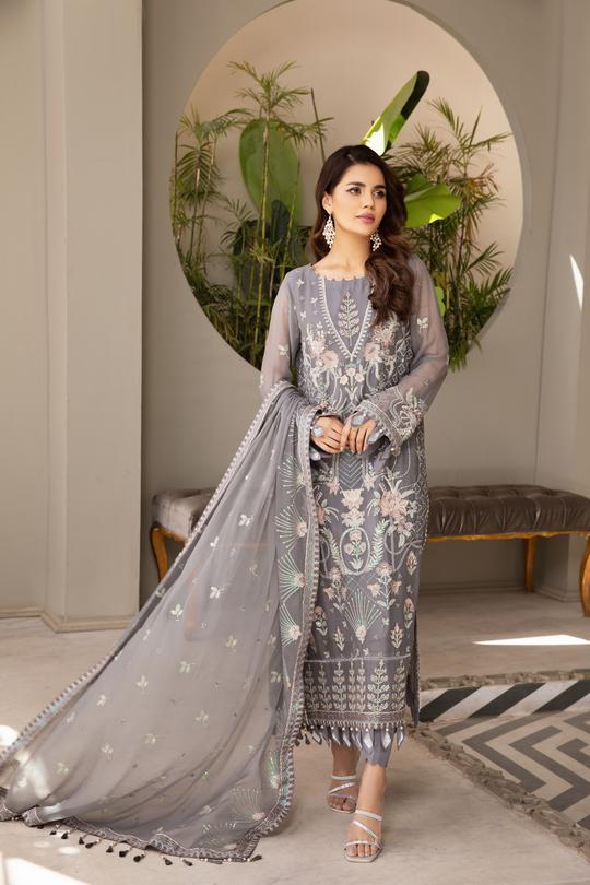 Buy Mahyar Alizeh Chiffon Collection 2021 | Nayeli Grey Chiffon Embroidered Collection from our official website. We are largest stockists of Eid Collection 2021 Buy this Eid dresses from Alizeh Chiffon 2021 unstitched and stitched. This Eid buy NEW dresses in UK, USA, Manchester from latest suits in Lebaasonline!