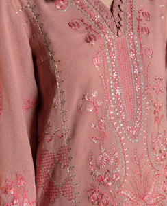 REPUBLIC WOMEN'S WEAR | REVER WINTER COLLECTION '21 | La Pecher Light Pink Winter wear for the Pakistani look. The Velvet salwar kameez designs of Republic women's wear, Maria B, Asim Jofa are available in our Pakistani designer boutique. Get Velvet suits for this winter in UK, USA, France from Lebaasonline