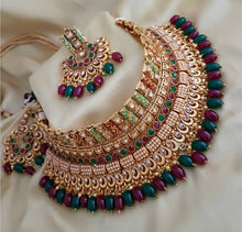 Load image into Gallery viewer, AMANII Exclusively designed Asian Bridal Jewellery chocker sets - LebaasOnline 