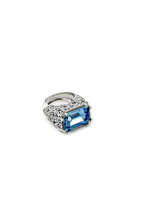 Handset American zircon with Sky Blue Swarovski stone on the top. This jewelery is from Maria B Heritage Collection 2021 in the UK, USA and Australia. Lebaasonline are the largest stockist of Maria B Pakistani Jewelery, ring, jhoomar, Ranihaar, necklace and earrings with gold and silver plating