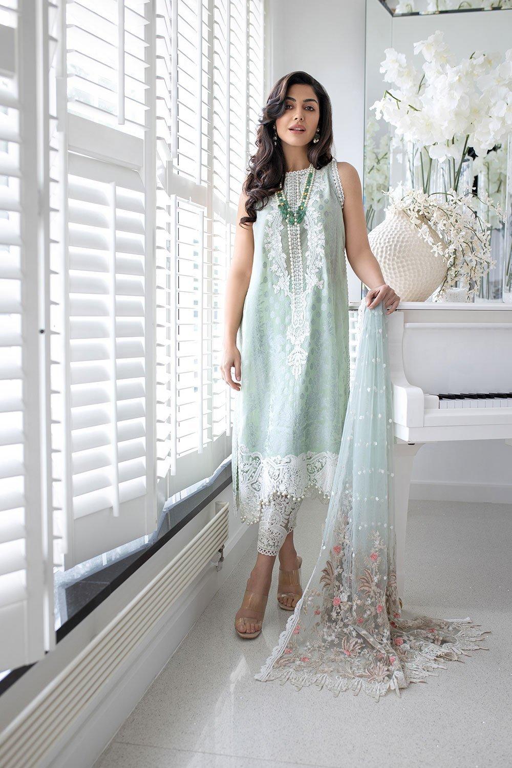 Buy Sobia Nazir’s Luxury Lawn Collection 2021 Green Lawn Dress from our website We are largest stockists of Sobia Nazir Lawn 2021 Maria b Pret collection The Pakistani designer are now trending in Mehndi, Eid Dresses Party dresses and Bridal Collection Buy dress pak in Birmingham UK USA Spain from Lebaasonline in SALE!