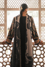 Load image into Gallery viewer, Sana Safinaz Winter Collection 2022 is beautifully created and luxurious clothing for this winter season with woollen shawl. Sana Safinaz Muzlin Winter&#39;22 Ready to Wear and Unstitched Suits designed for stylish women UK USA &amp; Dubai. Next day delivery !
