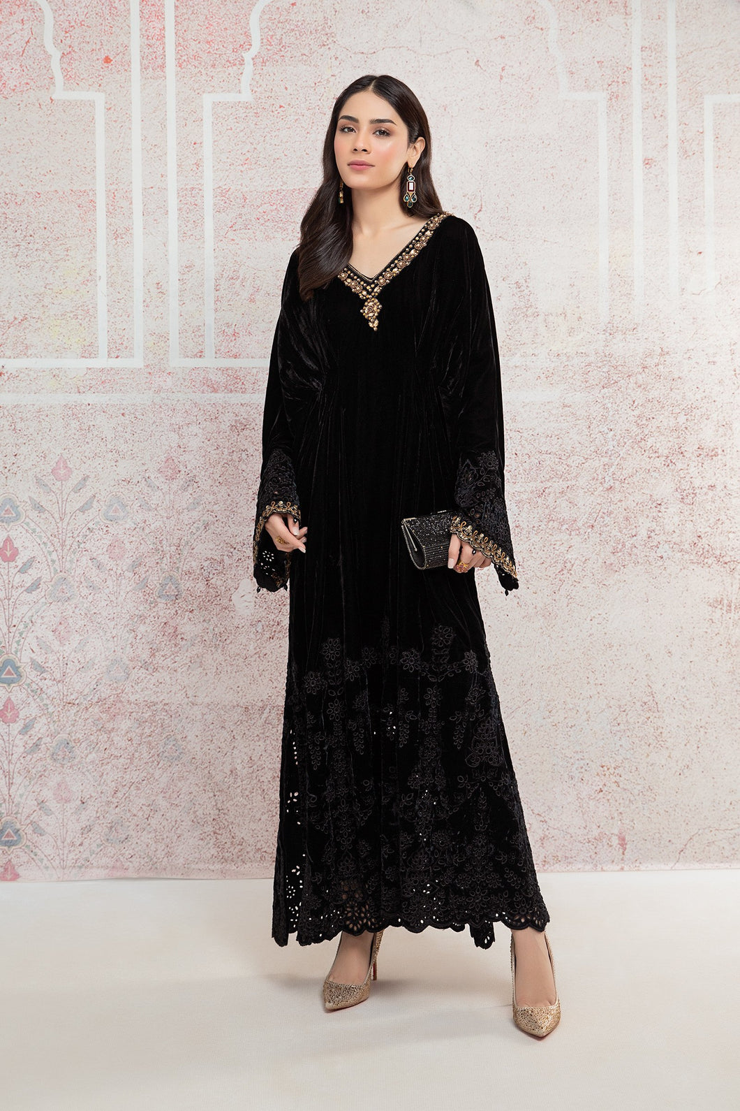 Buy Suit Black SF-W21-30 | Maria B Ready to Wear Online dresses UK 2021 Rejoice this season with balance of dynamic hues with Pakistani Wedding designer clothes 2021 from the top fashion designer such as MARIA. B online in UK & USA Express shipping to London Manchester & worldwide from Lebaasonline